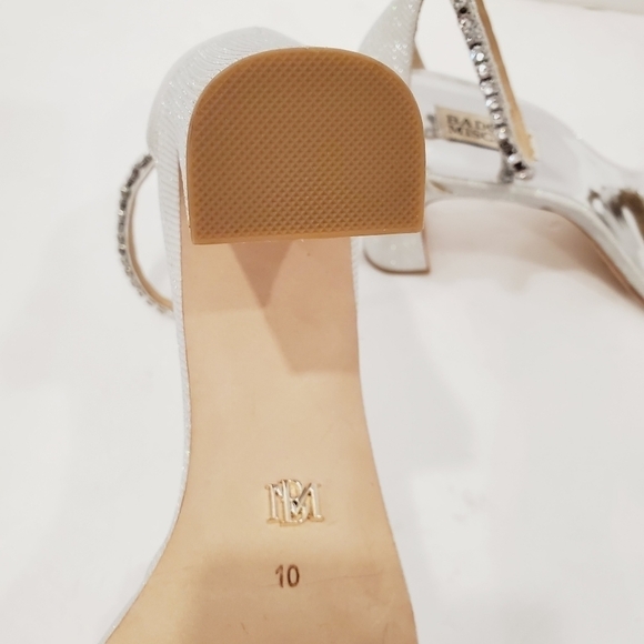 NEW Badgley Mischka Harriet Open Toe Block Heel Ankle Strap Silver Sanda… - Picture 6 of 6